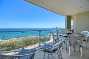 Golden Life, Javea